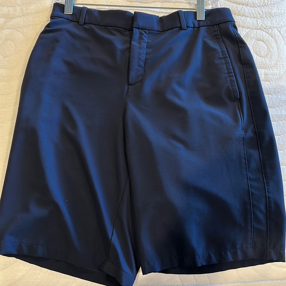 Nike golf shorts barely worn like new